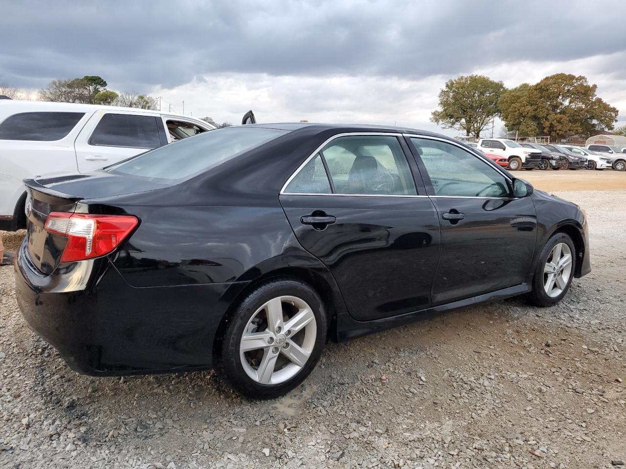 VIN 4T1BF1FK6DU226897 2013 TOYOTA CAMRY no.3