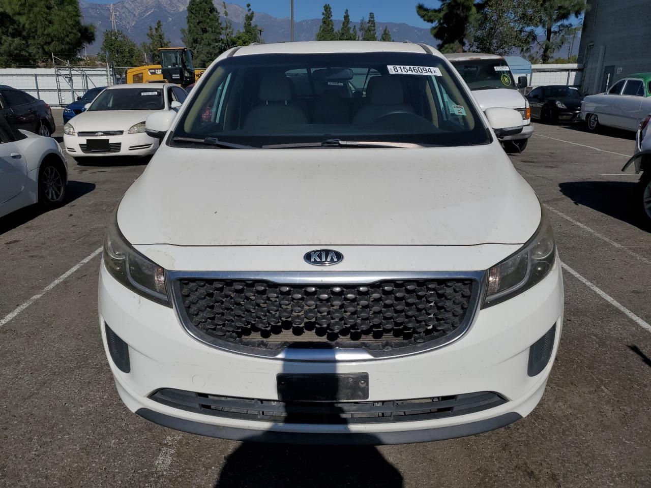 2016 Kia Sedona - Image 5