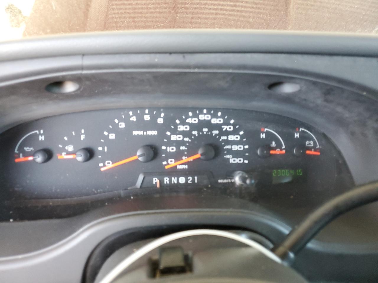 2008 Ford Econoline E350 Super Duty Wagon VIN: 1FBNE31L78DA73425 Lot: 83783695