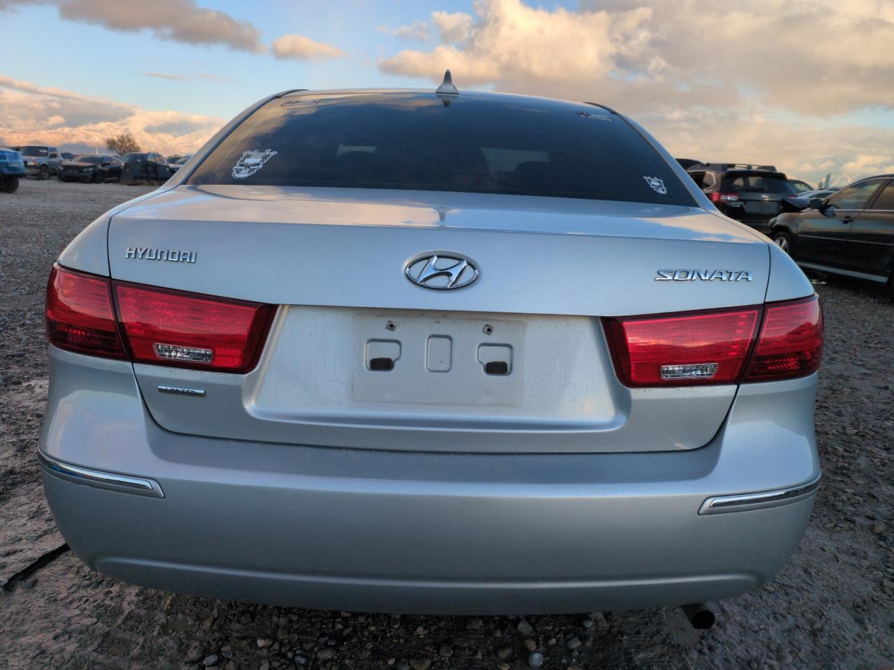 2009 Hyundai Sonata - Image 6