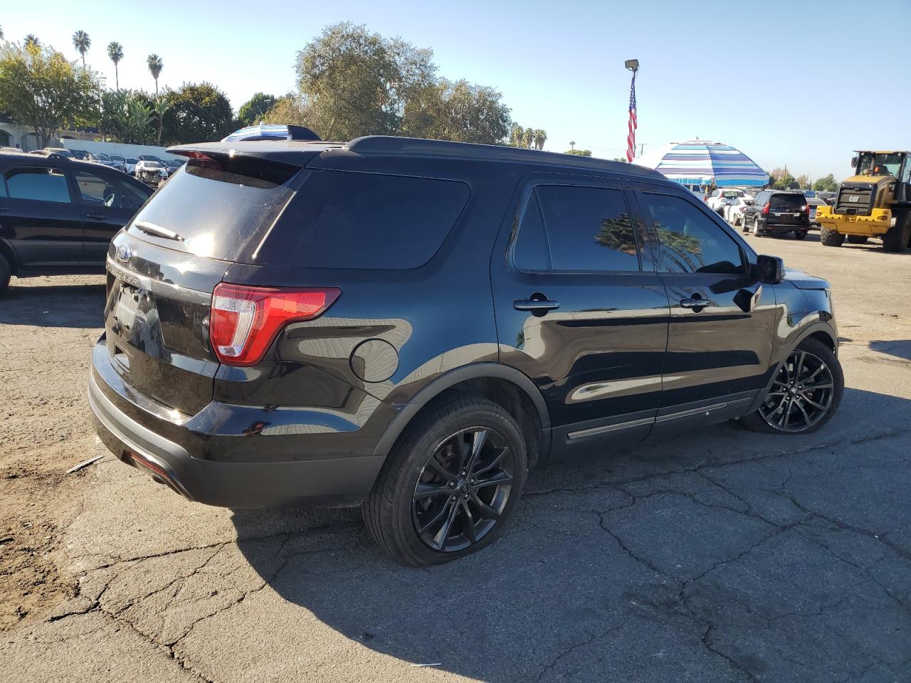 VIN 1FM5K7D8XHGD09577 2017 FORD EXPLORER no.3