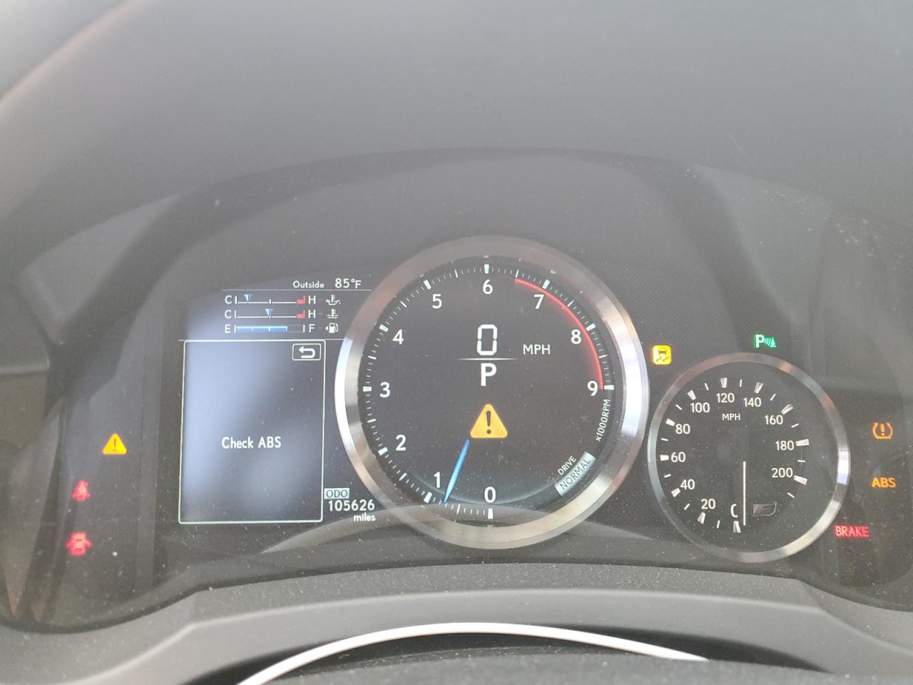 2015 Lexus RC - Image 9