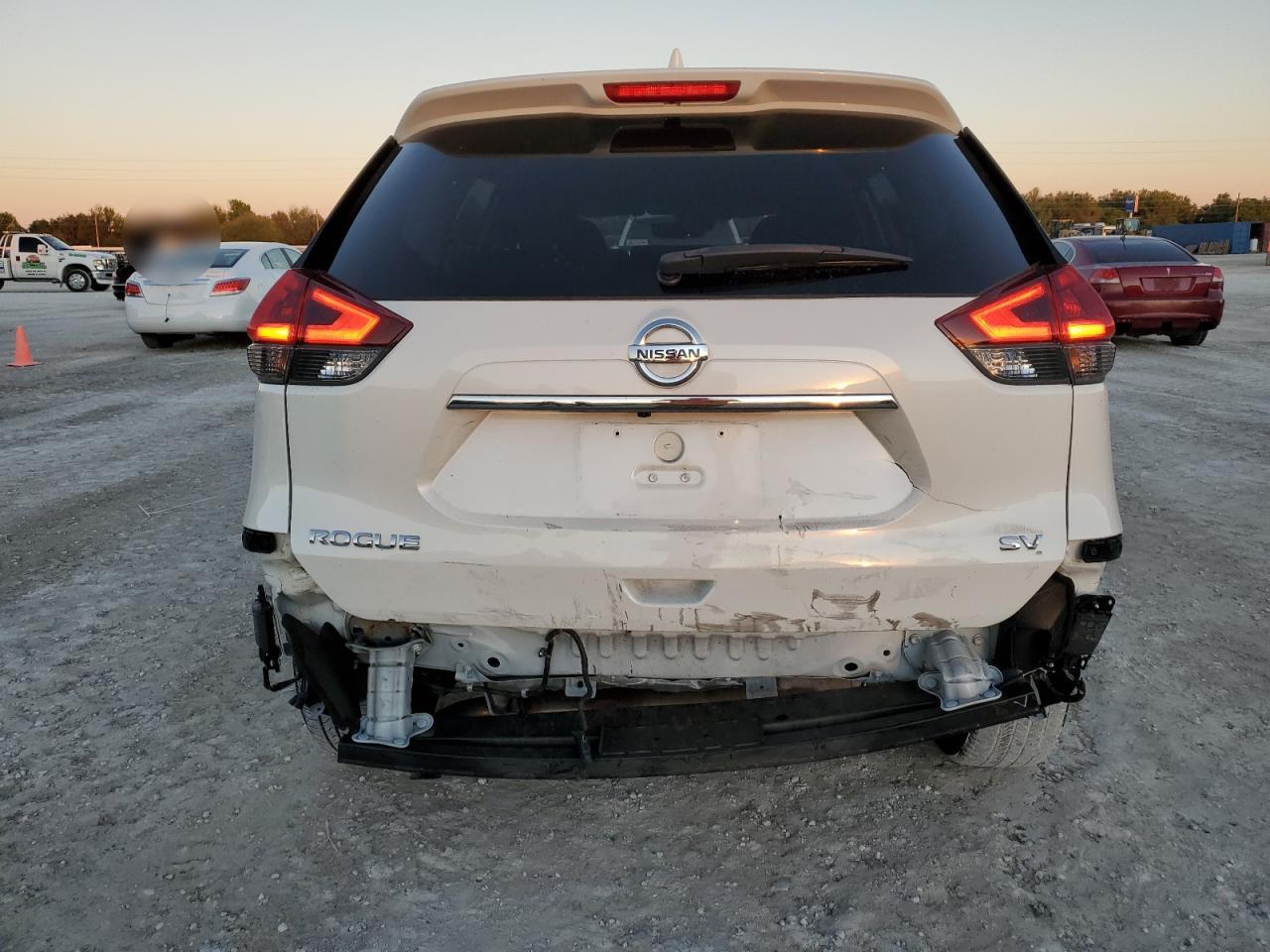 2020 Nissan Rogue - Image 6