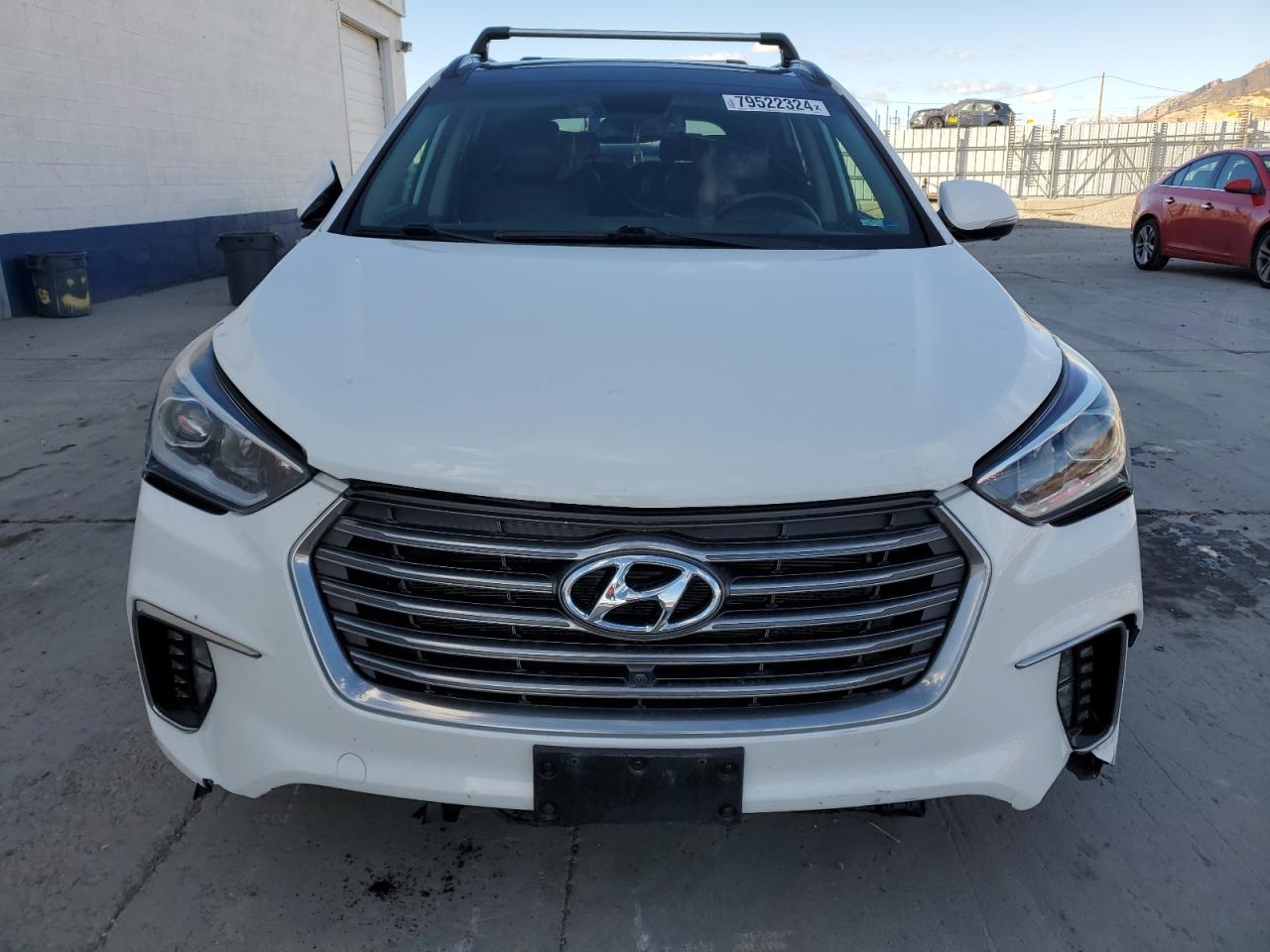 2017 Hyundai Santa Fe - Image 5