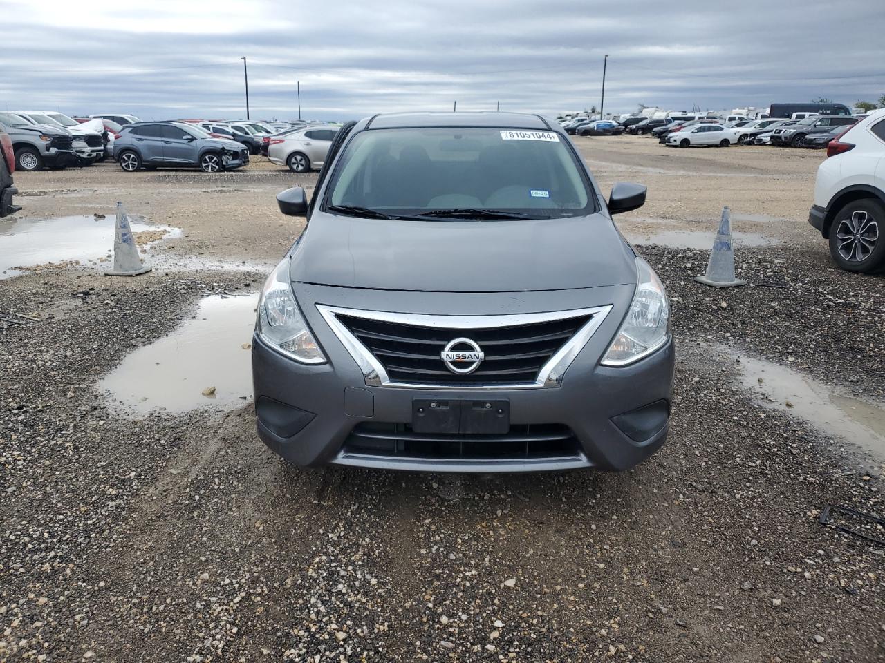 2018 Nissan Versa - Image 5