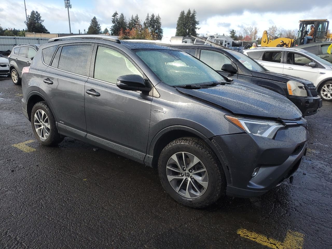 VIN JTMRJREV4GD005220 2016 TOYOTA RAV4 no.4