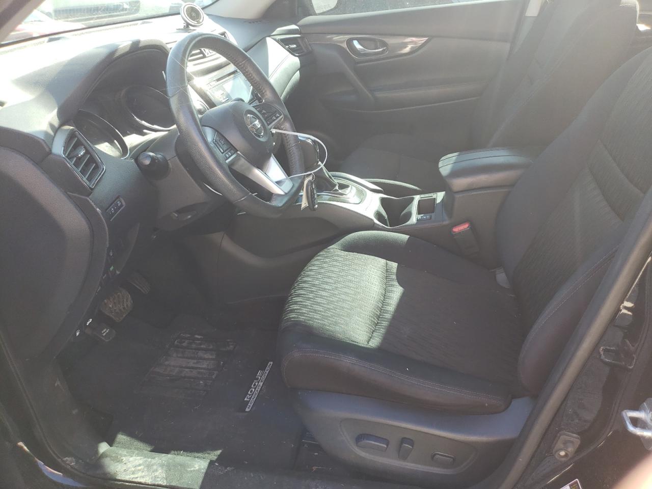 2017 Nissan Rogue - Image 7