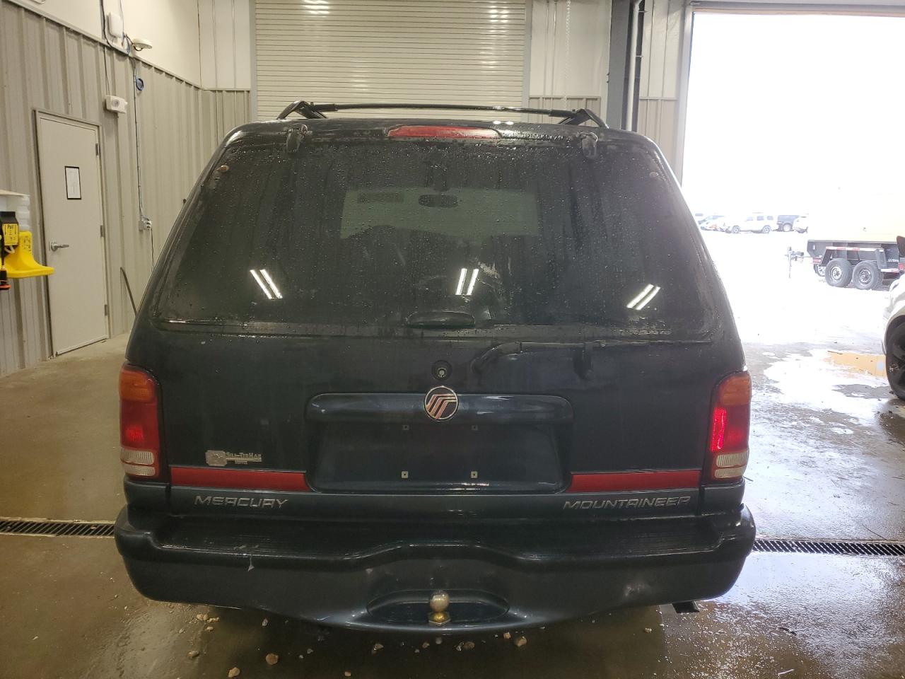 2001 Mercury Mountaineer VIN: 4M2ZU86P51UJ01568 Lot: 81923284