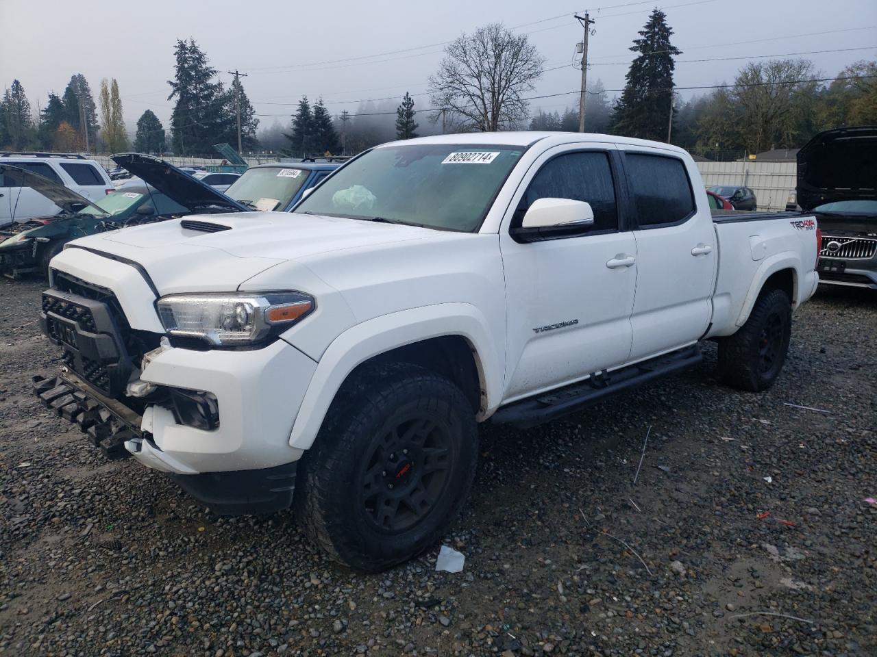 VIN 3TMDZ5BN1JM037165 2018 TOYOTA TACOMA no.1