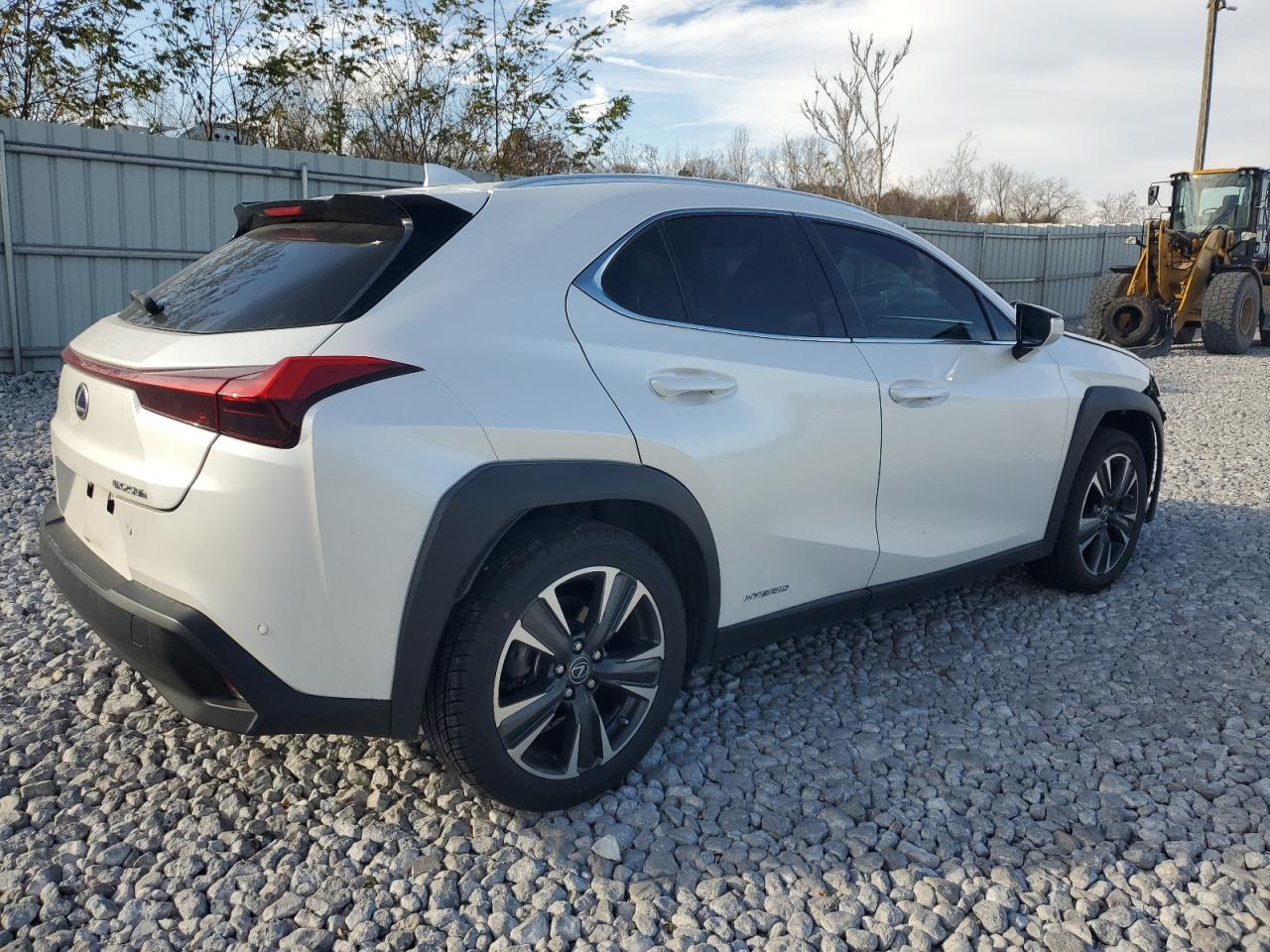 VIN JTHP9JBH7L2032660 2020 LEXUS UX 250H no.3