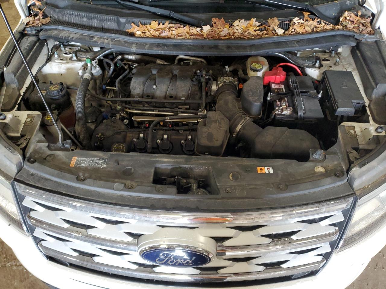 2019 Ford Explorer - Image 12