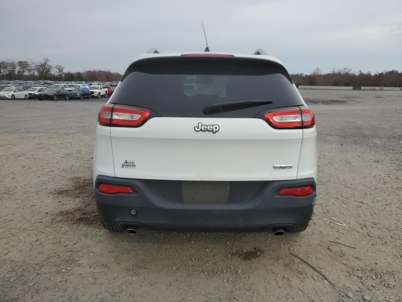 2014 Jeep Cherokee Latitude VIN: 1C4PJLCS6EW116186 Lot: 81307564