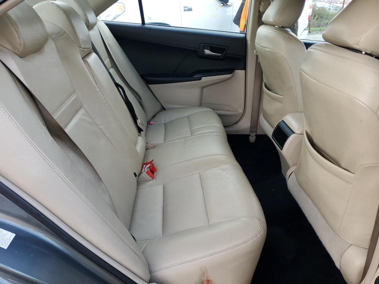 2012 Toyota Camry - Image 11