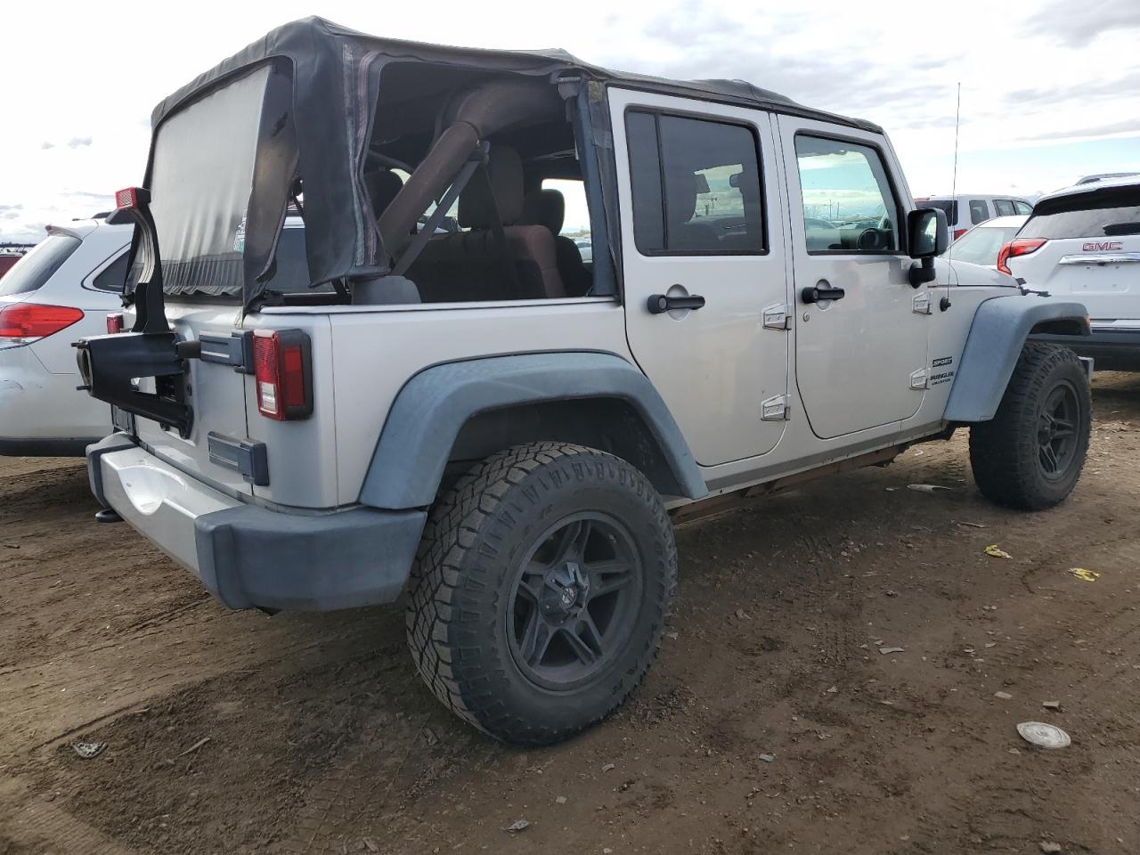 2011 Jeep Wrangler - Image 3