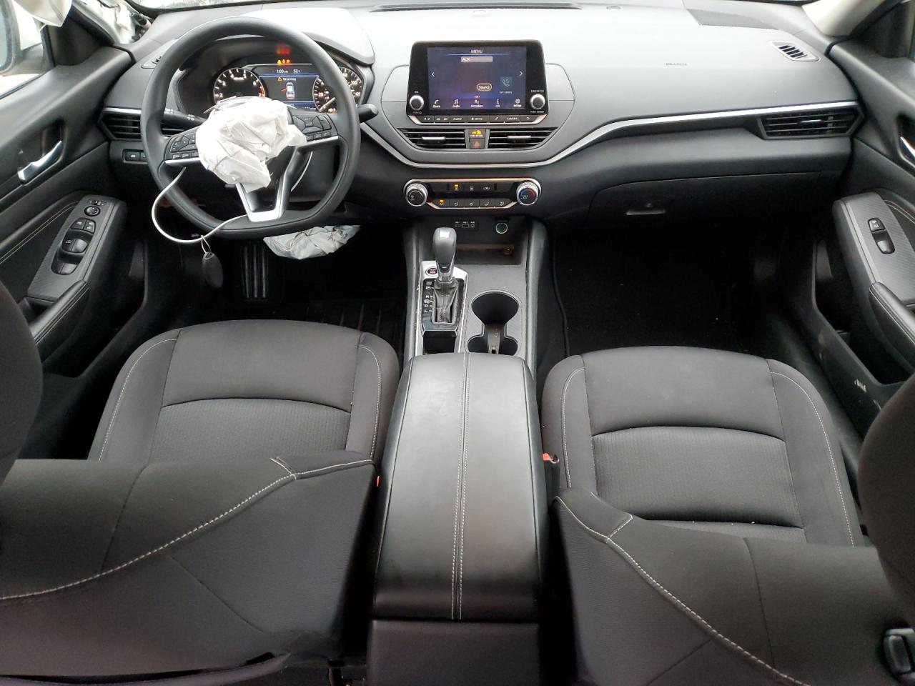 2020 Nissan Altima - Image 8