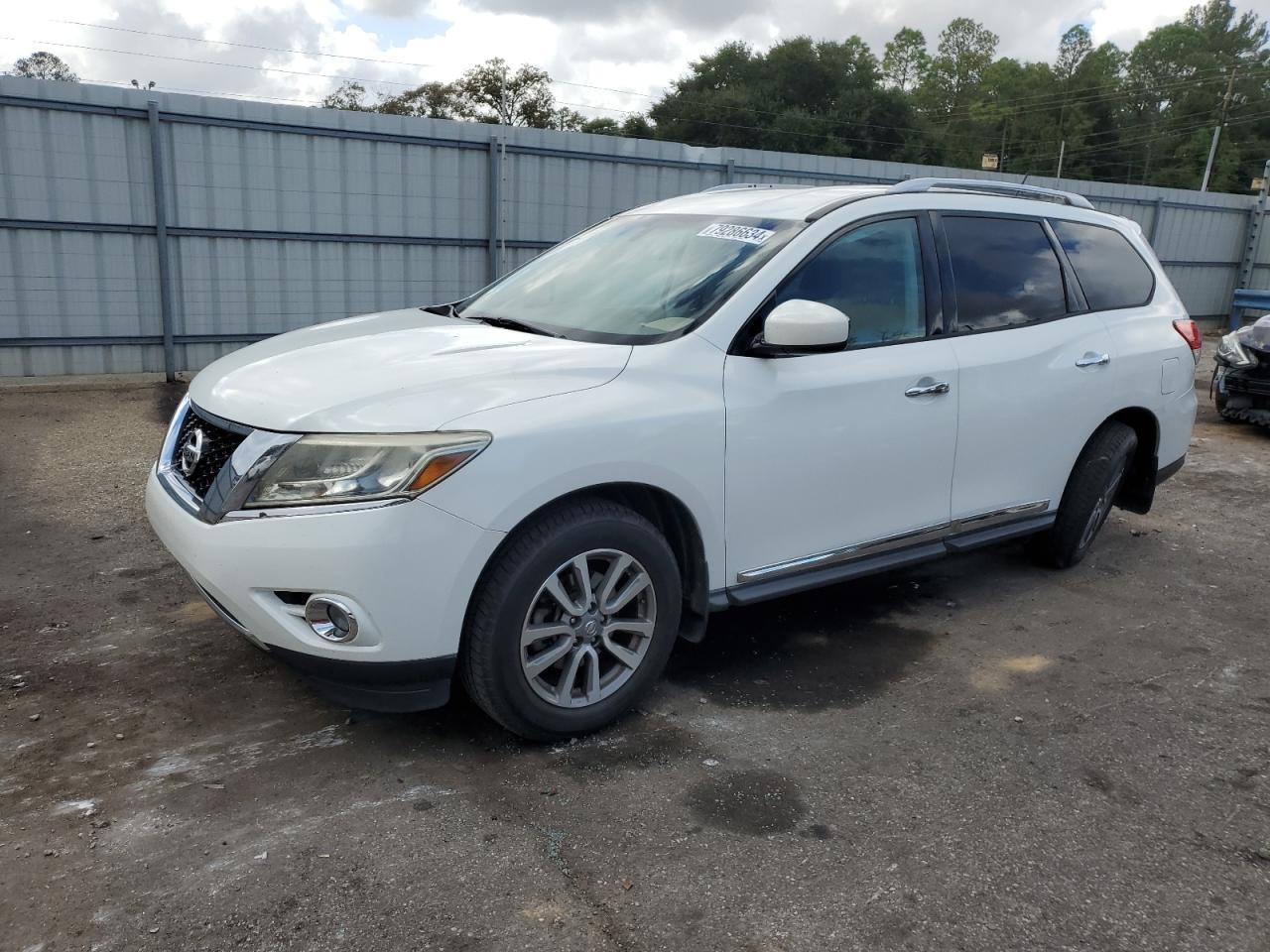 2014 Nissan Pathfinder - Image 1