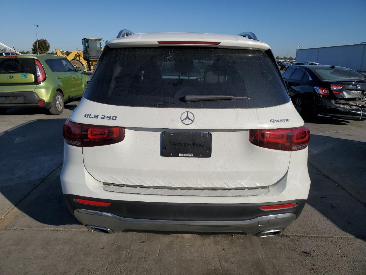 2023 Mercedes-Benz GLB - Image 6