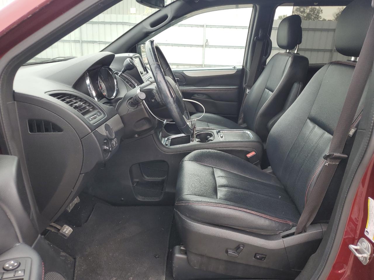 2018 Dodge Caravan - Image 7