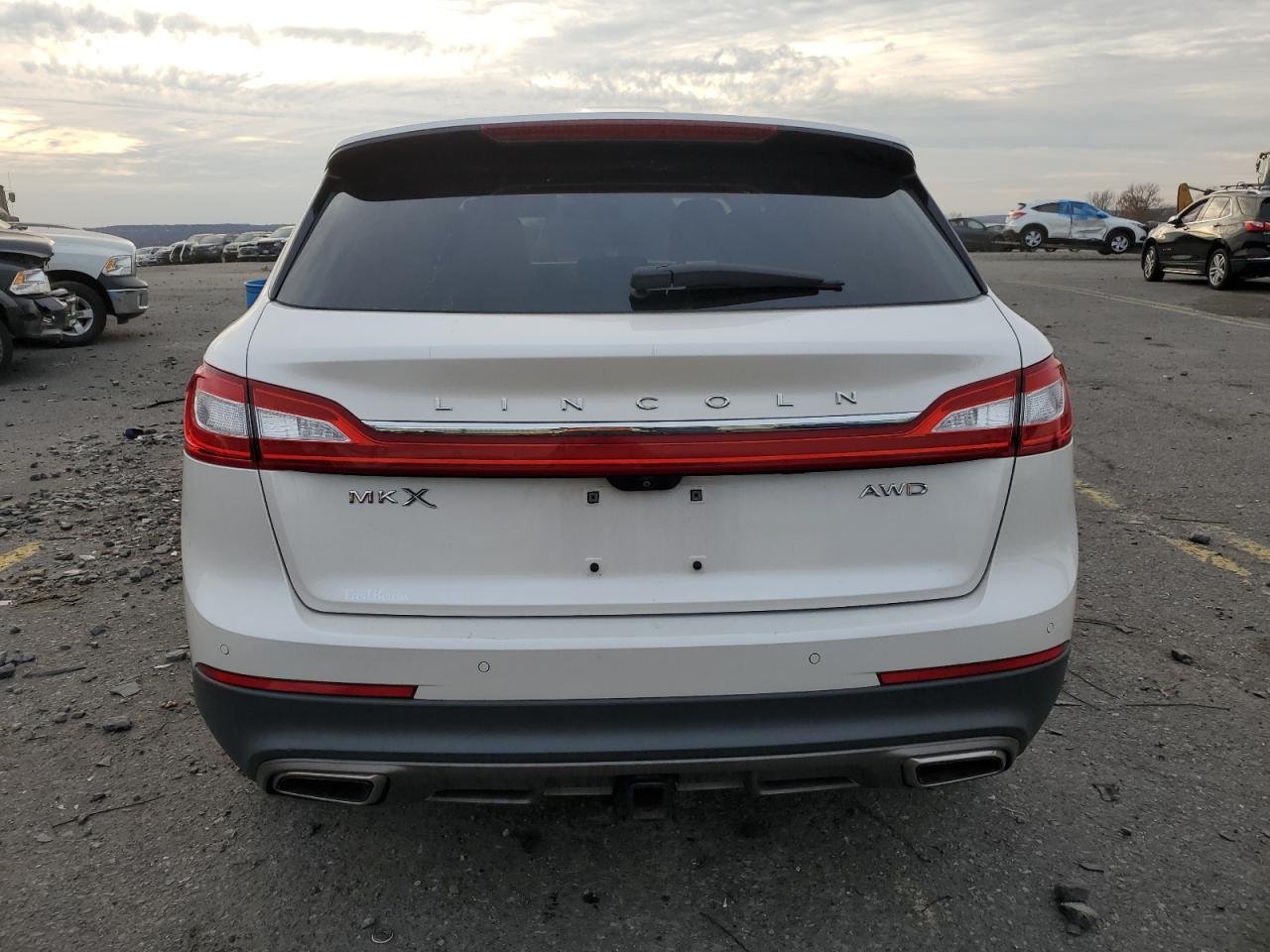 VIN 2LMTJ8KR9GBL78685 2016 LINCOLN MKX no.6