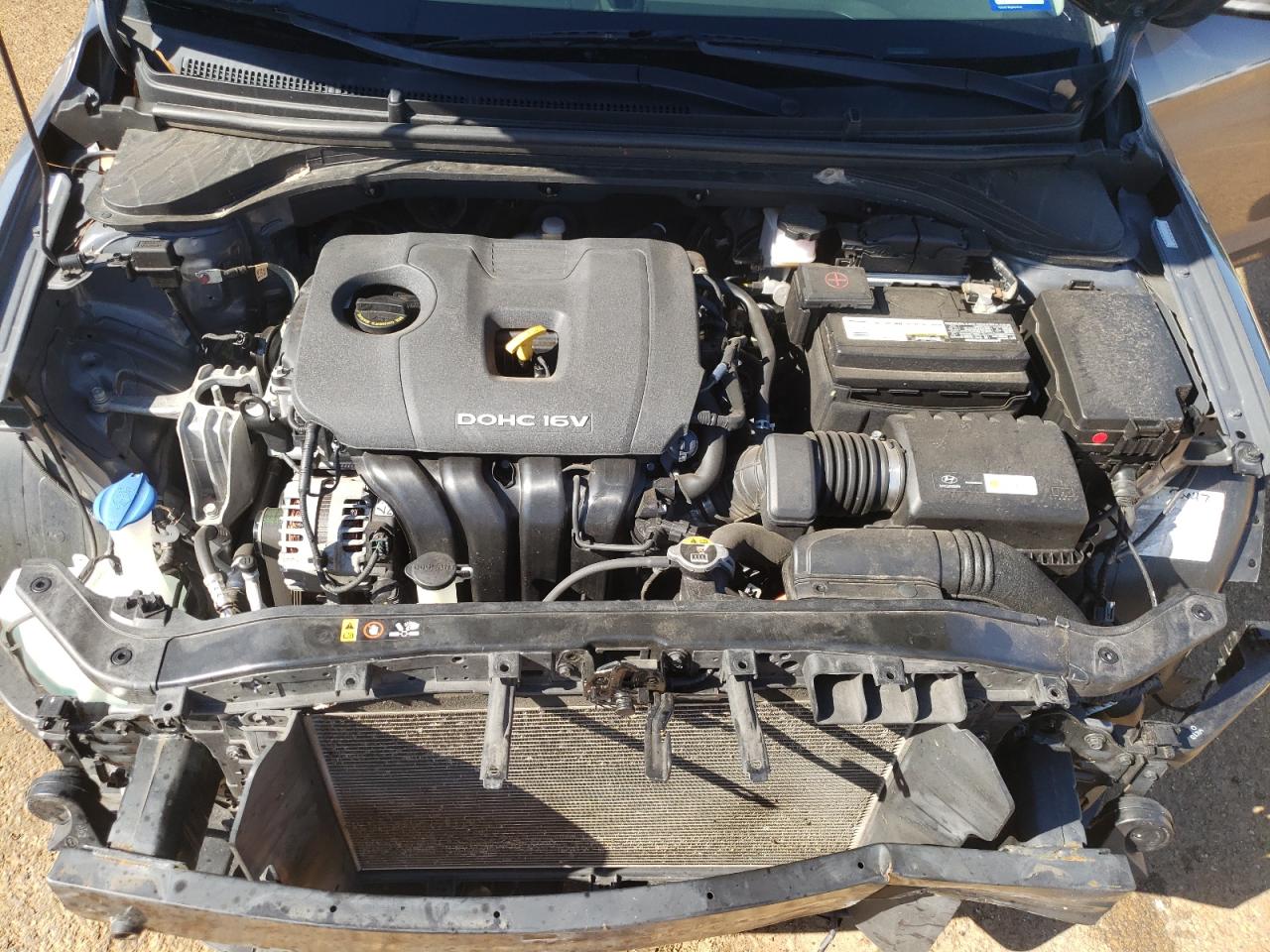 2018 Hyundai Elantra - Image 11
