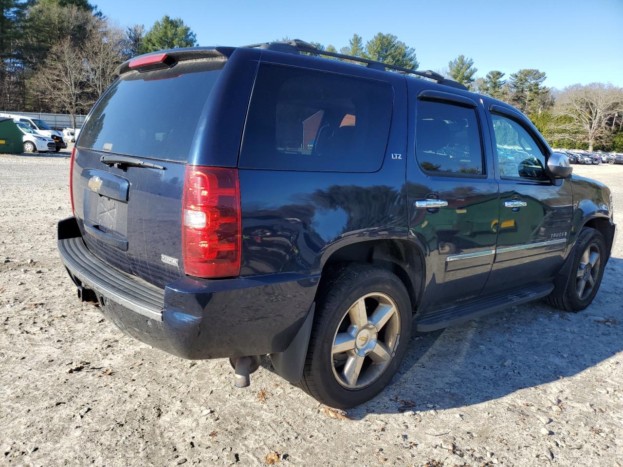 2009 Chevrolet Tahoe - Image 3