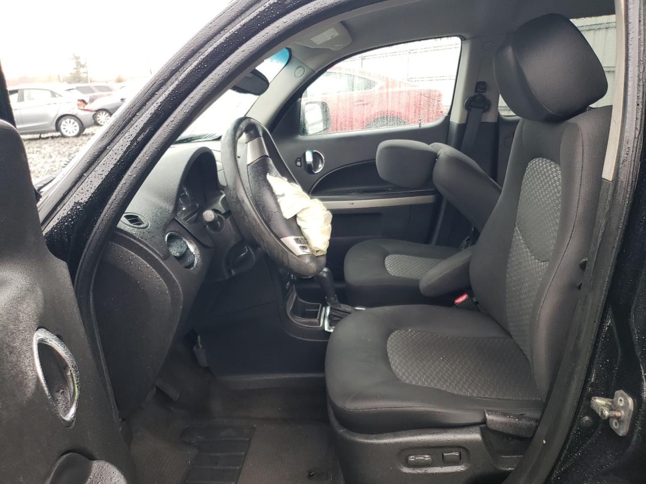 2010 Chevrolet HHR - Image 7
