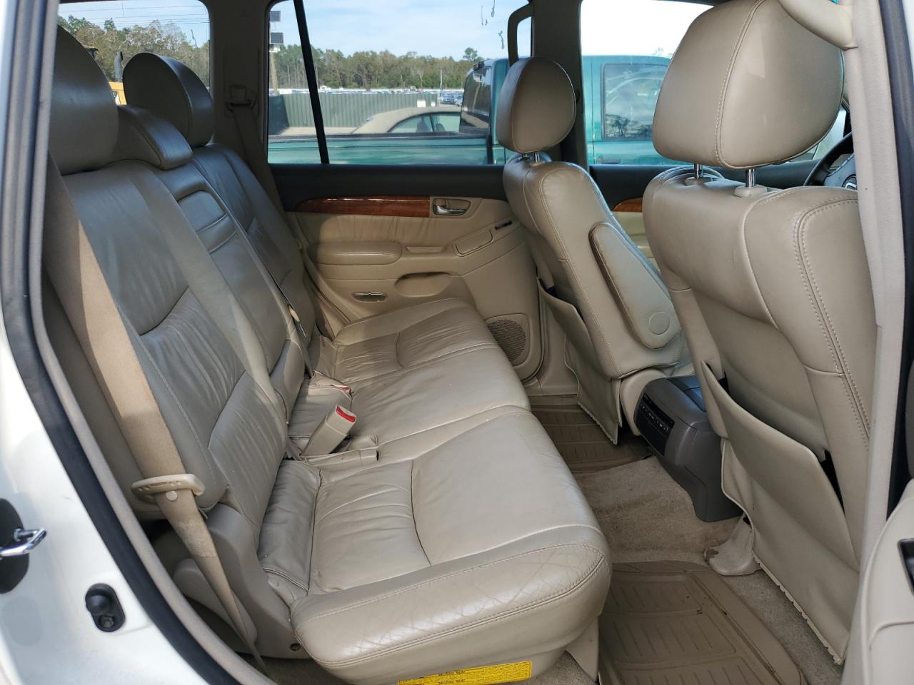 2005 Lexus GX - Image 11