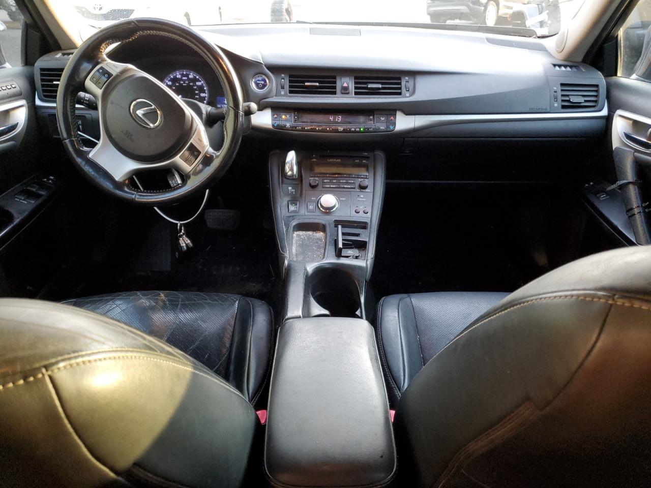 2011 Lexus CT - Image 8