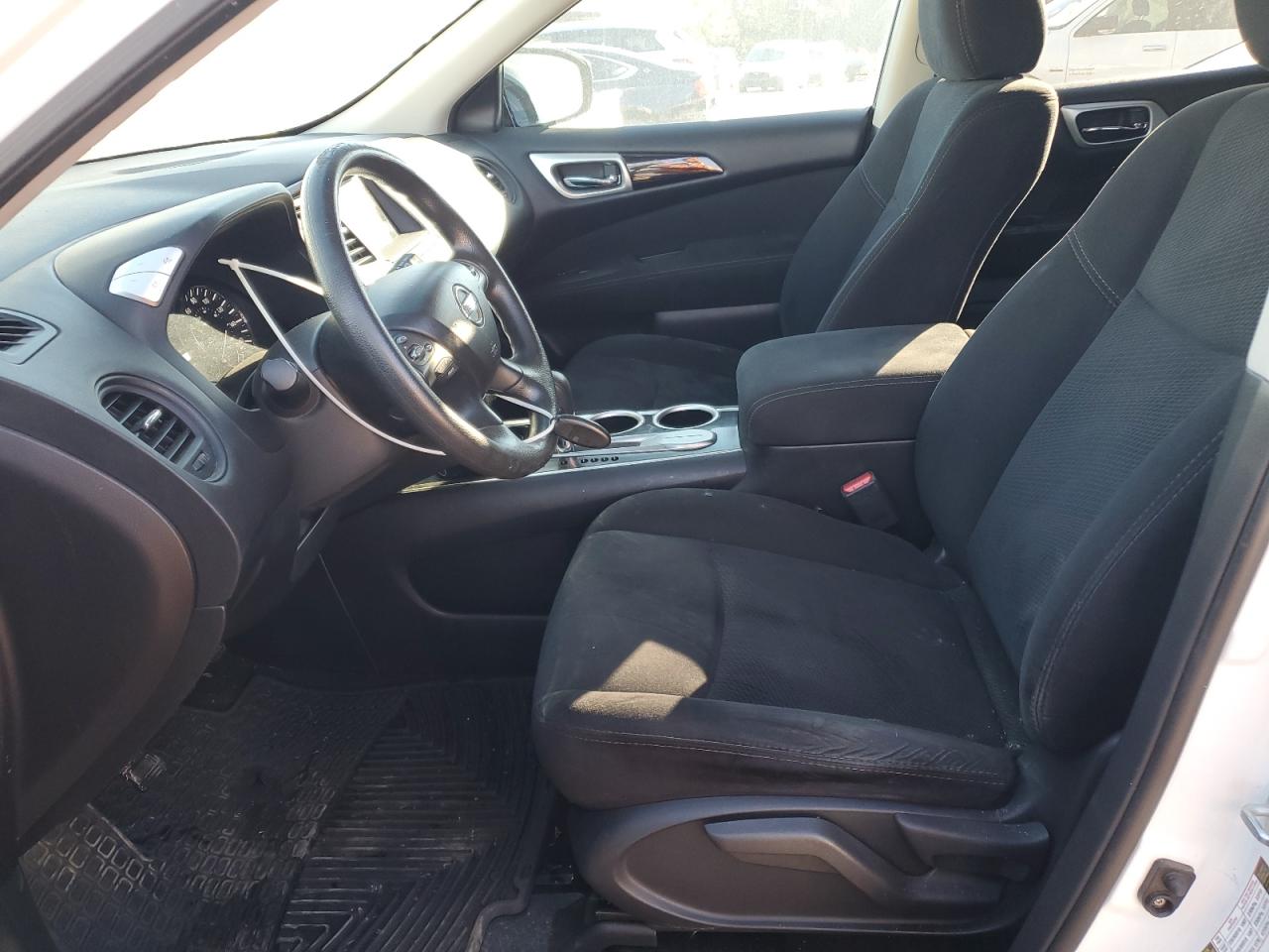 2015 Nissan Pathfinder - Image 7