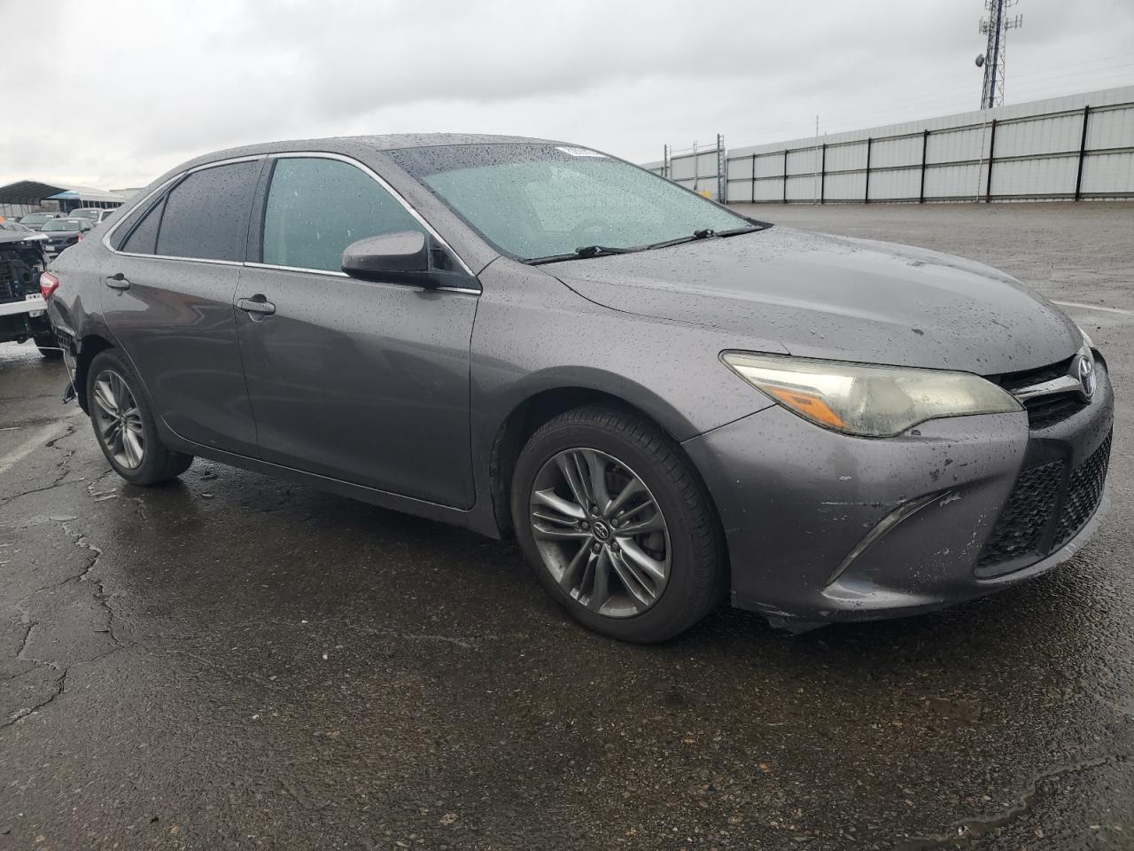 VIN 4T1BF1FK8GU528857 2016 TOYOTA CAMRY no.4