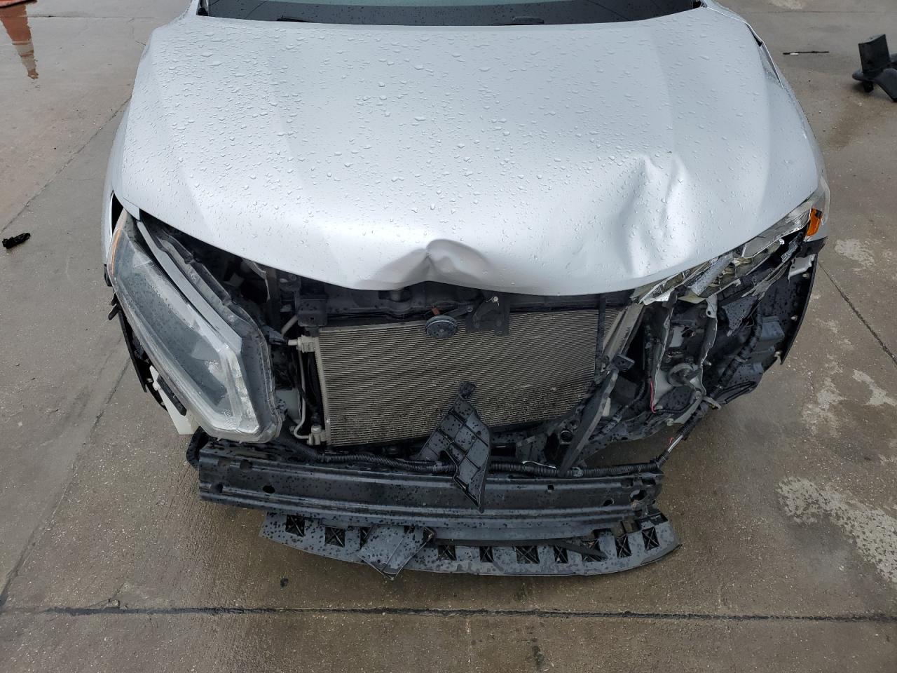 2016 Nissan Rogue - Image 12