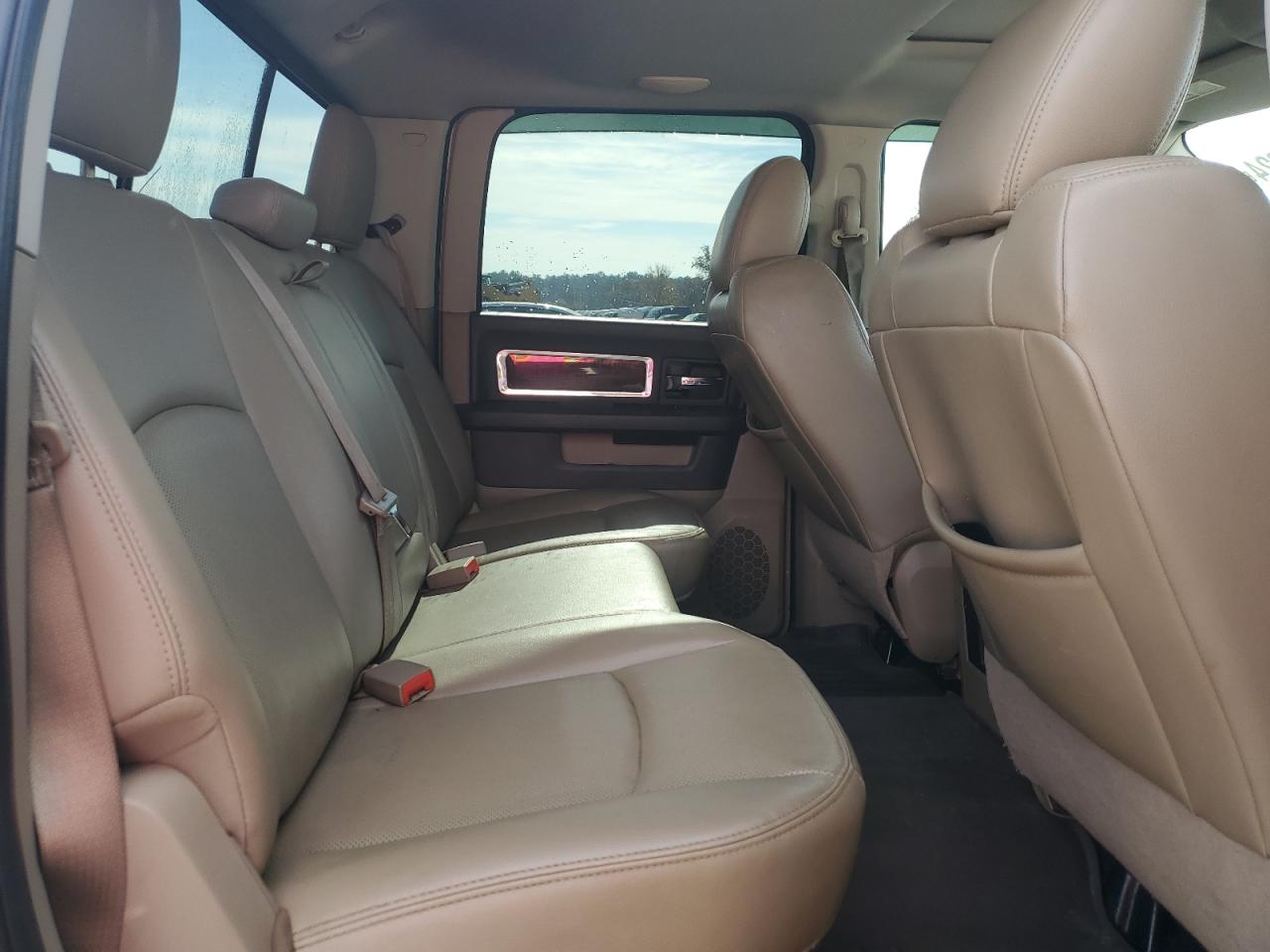 2012 Dodge RAM - Image 10