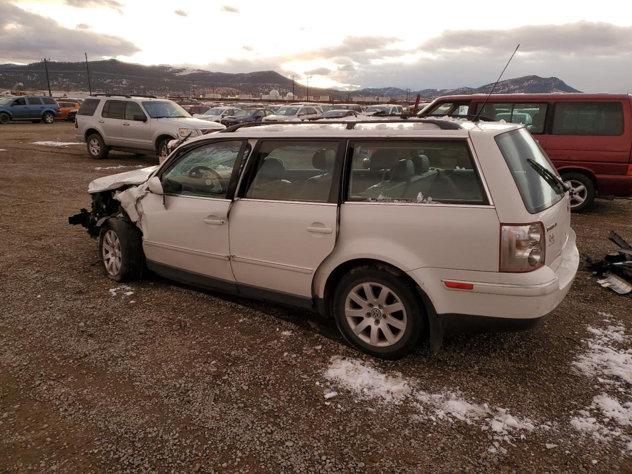 2002 Volkswagen Passat - Image 2