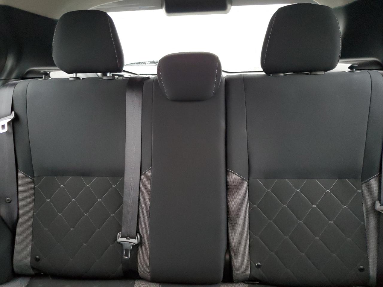 2020 Nissan Kicks - Image 10