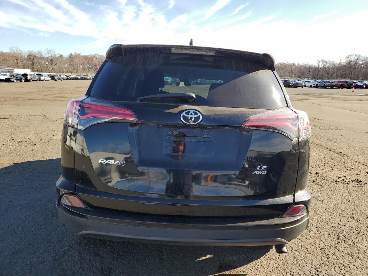 VIN 2T3BFREVXJW780487 2018 TOYOTA RAV4 no.6