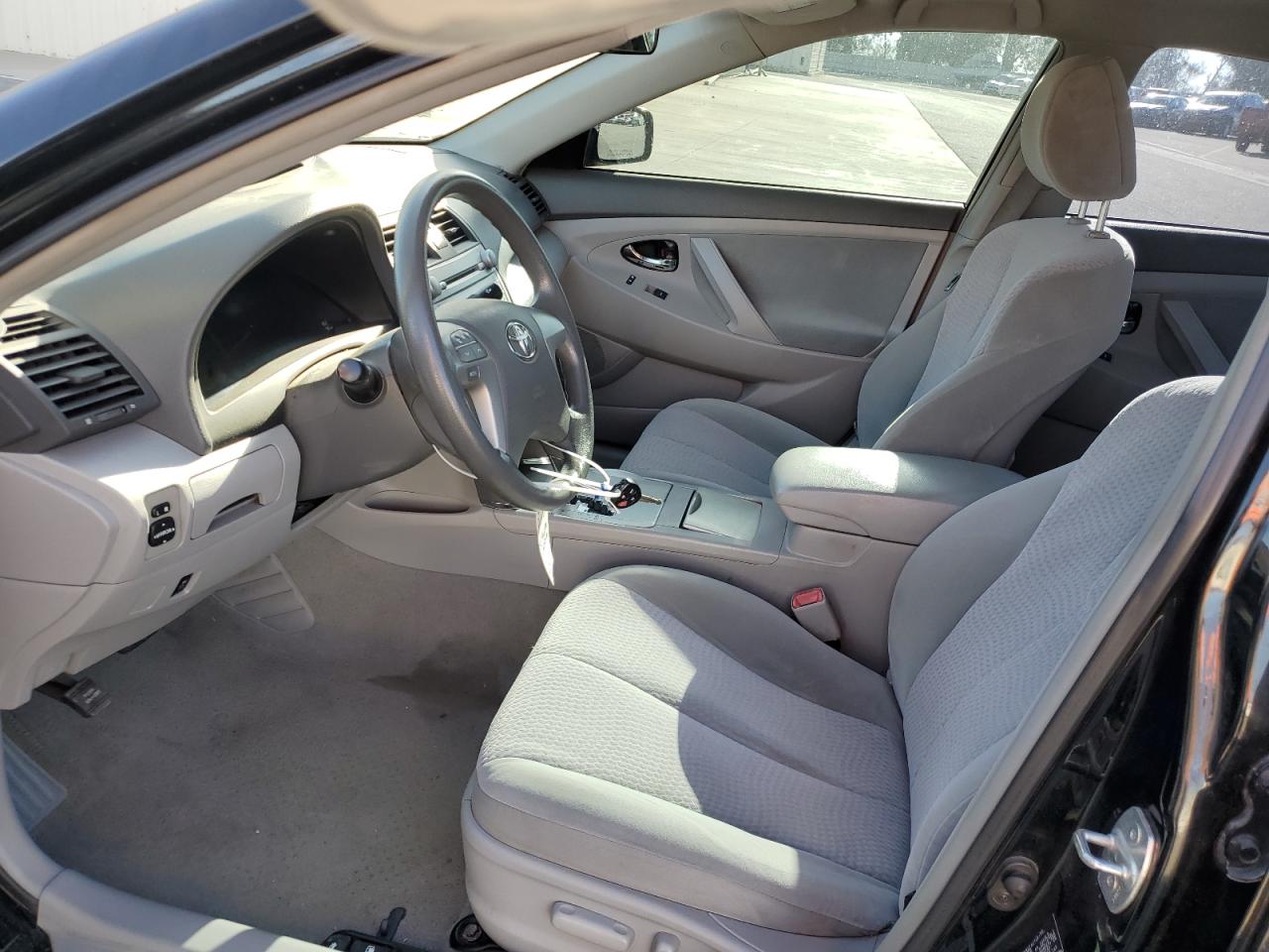 2010 Toyota Camry - Image 7