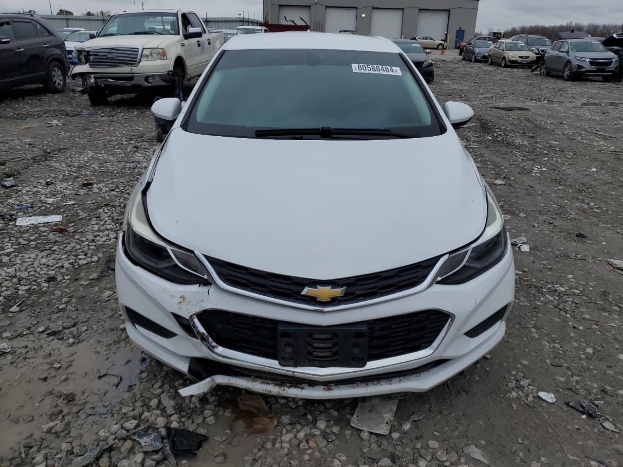 2018 Chevrolet Cruze - Image 5