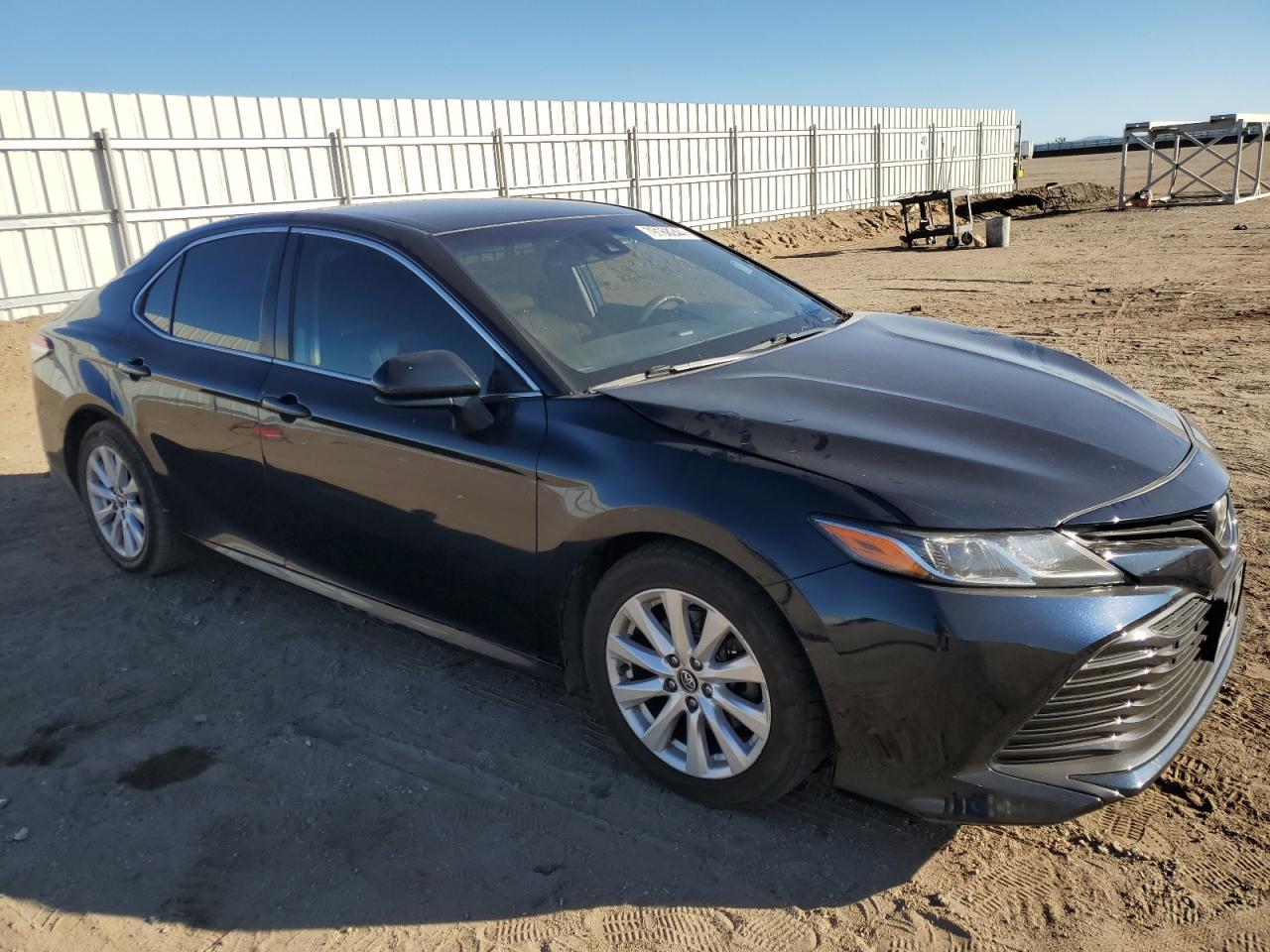 VIN JTNB11HK2J3044272 2018 TOYOTA CAMRY no.4