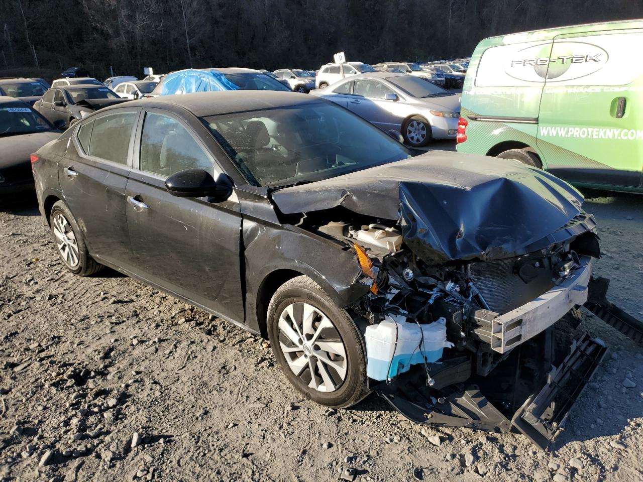 2020 Nissan Altima - Image 4