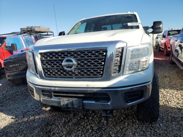  NISSAN TITAN 2017 White