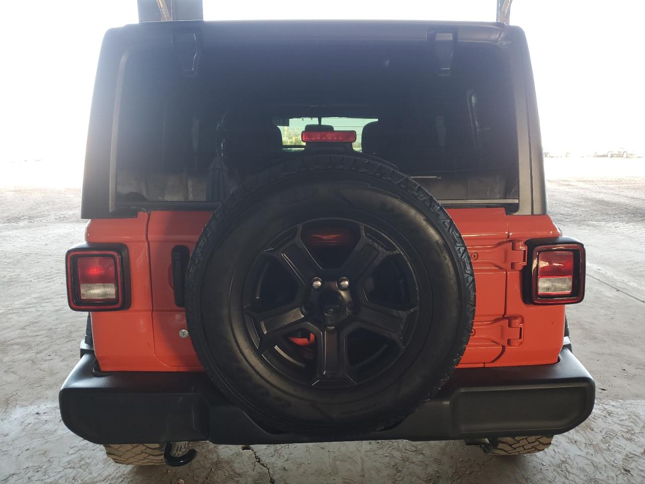 2019 Jeep Wrangler Unlimited Sport VIN: 1C4HJXDG8KW677104 Lot: 81355254