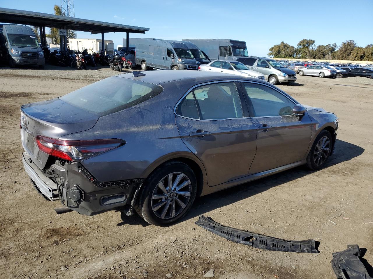 2021 Toyota Camry - Image 4