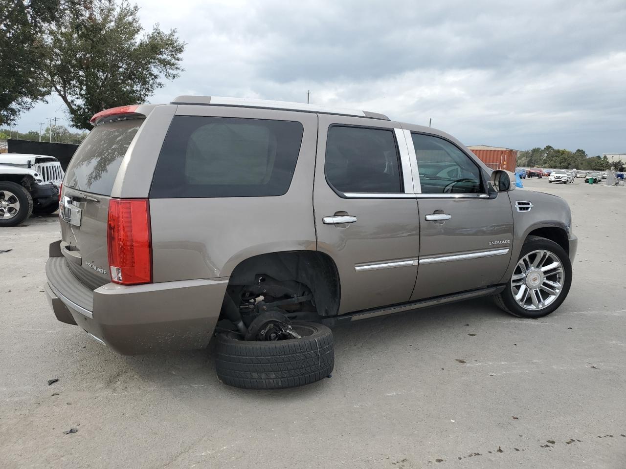 2012 Cadillac Escalade - Image 3