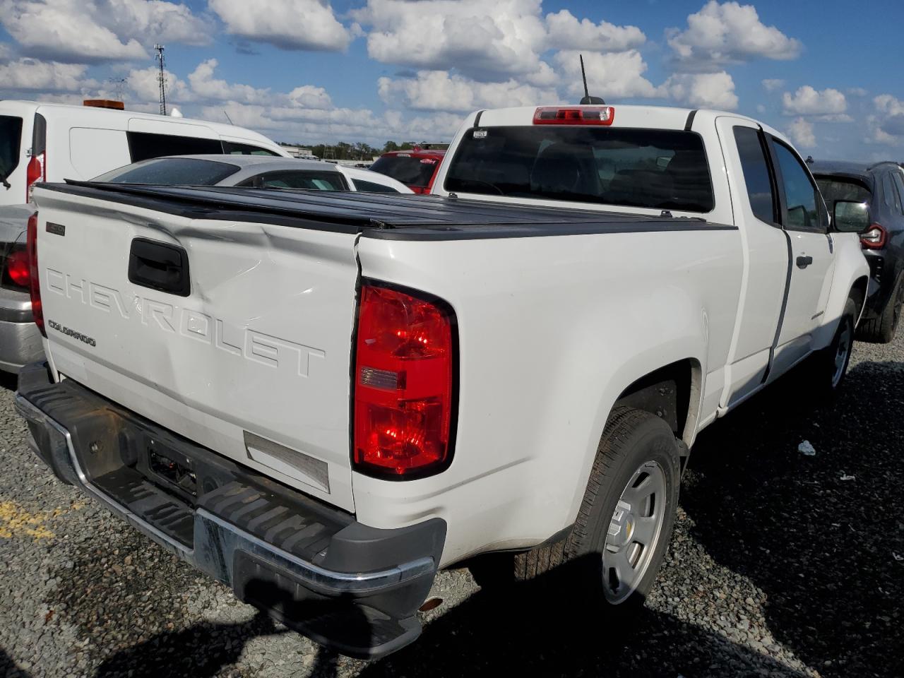 VIN 1GCHSBEA1N1271337 2022 CHEVROLET COLORADO no.3