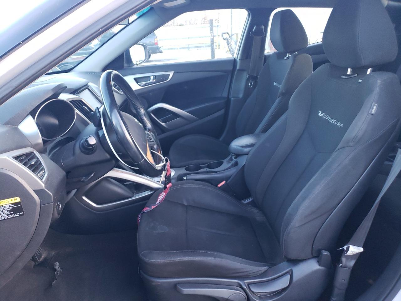 2017 Hyundai Veloster - Image 7