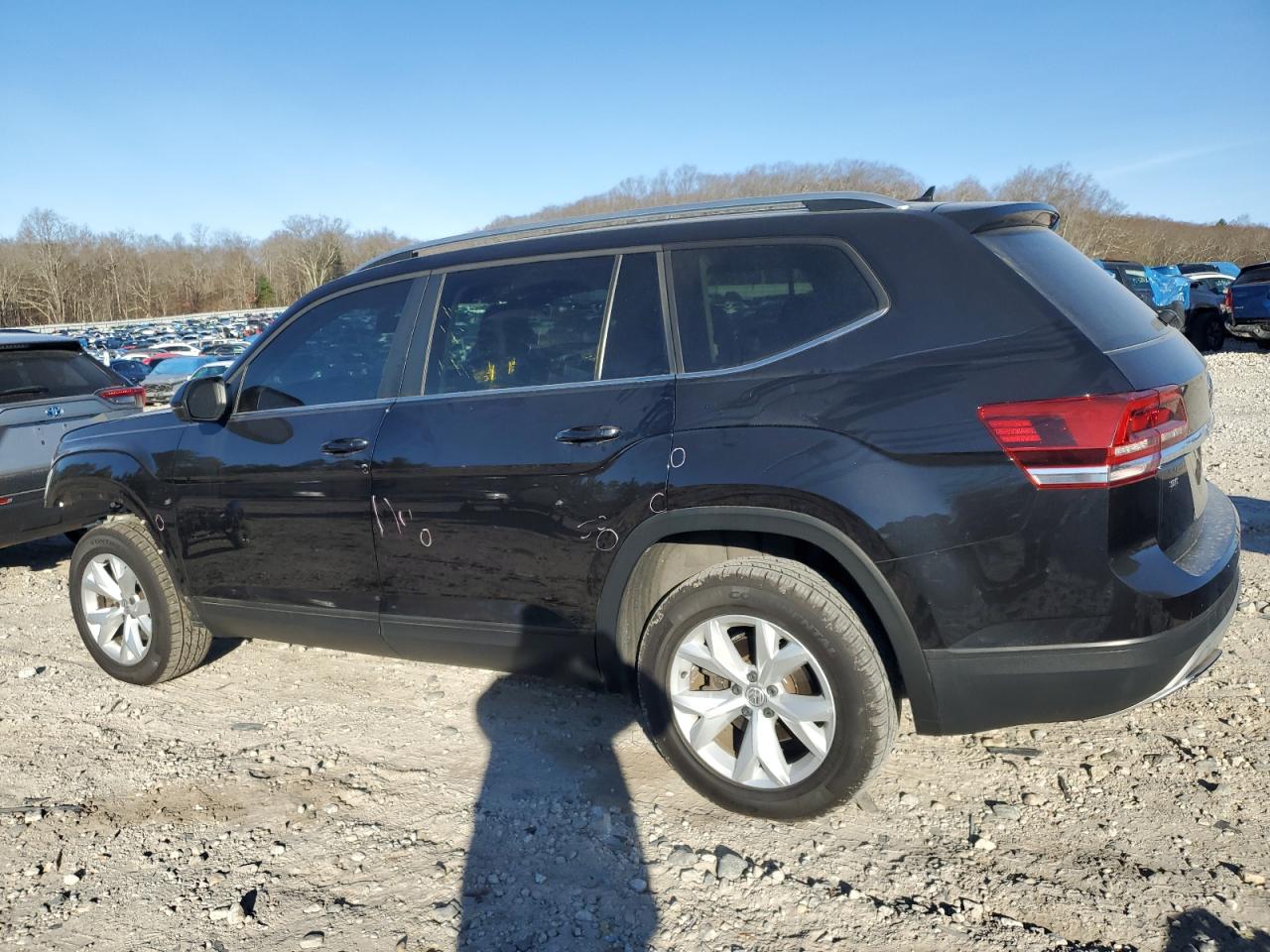 2018 Volkswagen Atlas - Image 2