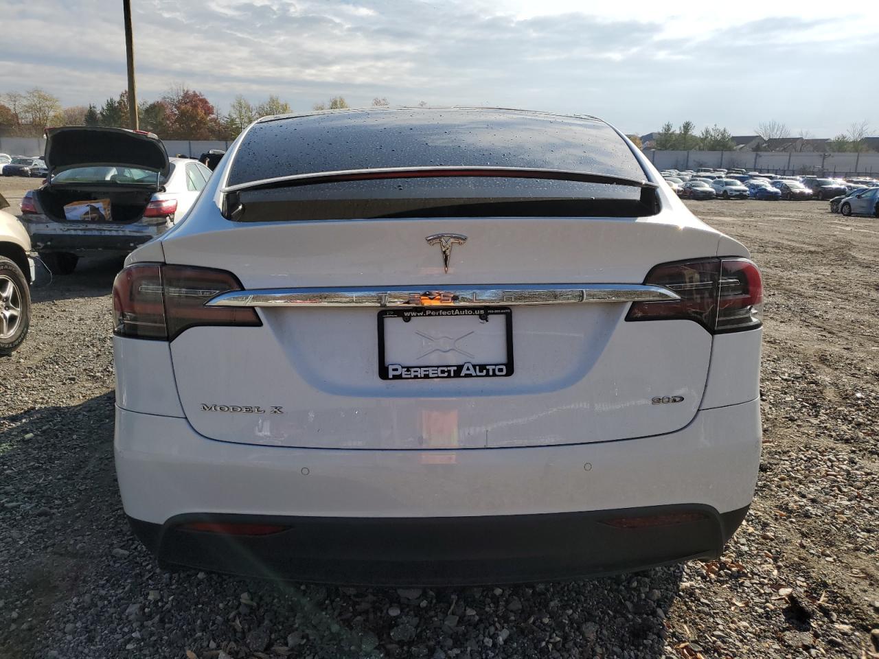 2017 Tesla Model X VIN: 5YJXCBE24HF045614 Lot: 80918554