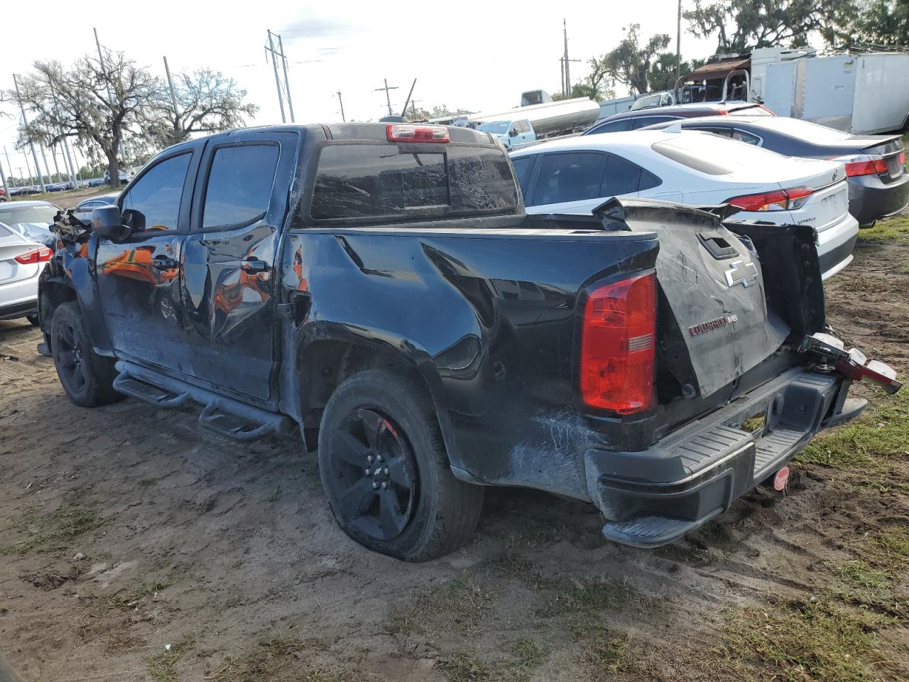 2019 Chevrolet Colorado - Image 2