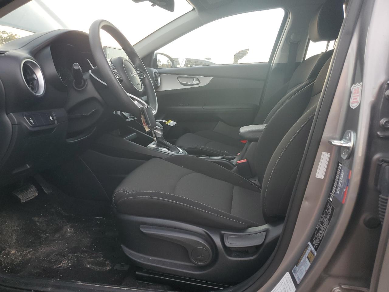 2023 Kia Forte - Image 7