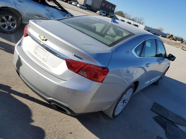 Sedans CHEVROLET IMPALA 2017 Srebrny